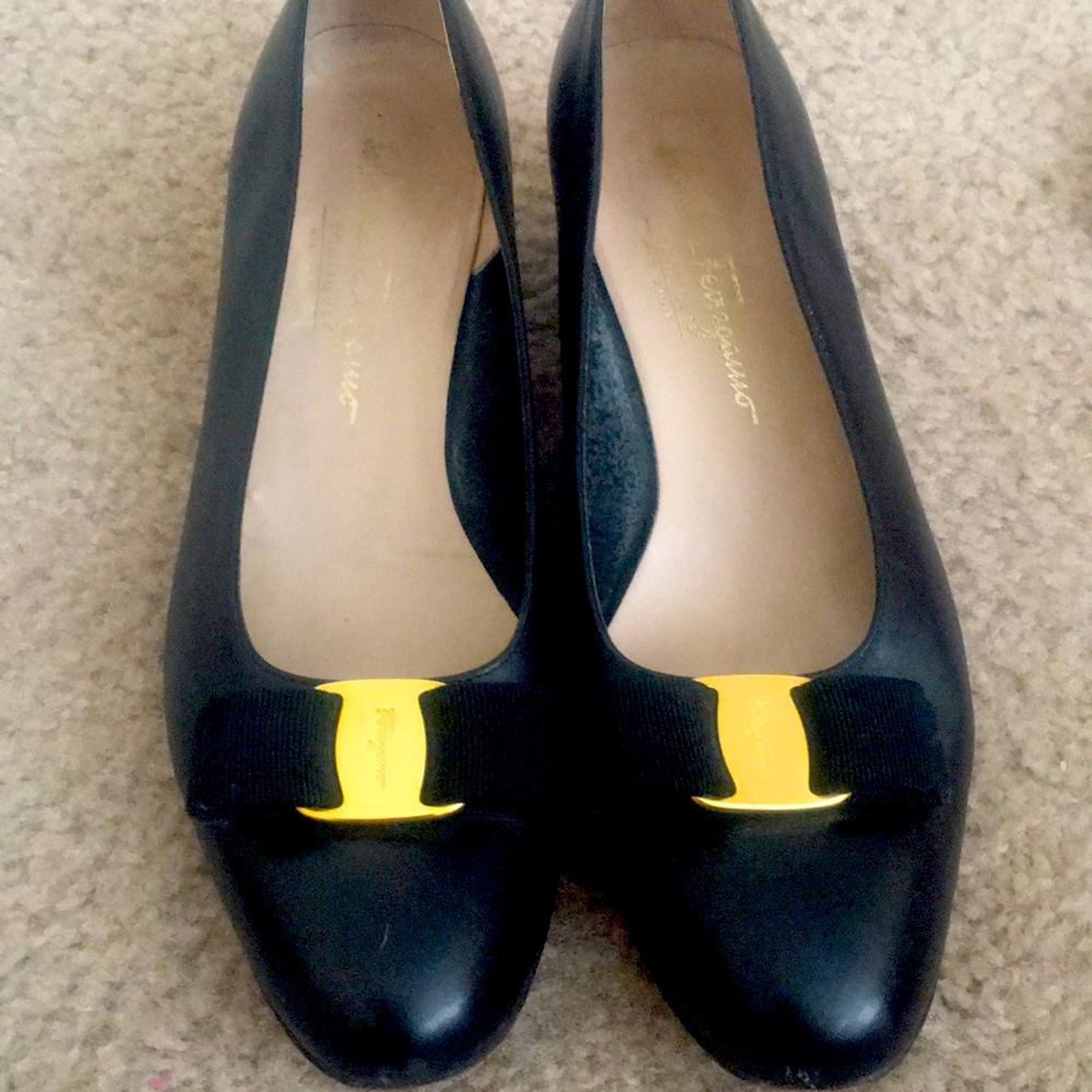 Salvatore Ferragamo Vara Bow Pump Shoe